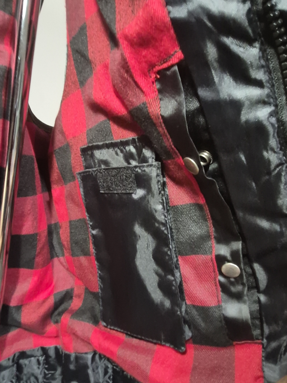 Jackets 4 Bikes Men's Leather Motorcycle Club Vest - Black with Red St - Picture 6 of 8